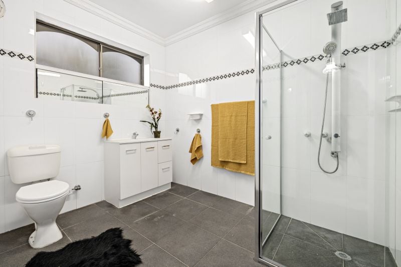 15 Ivanhoe Avenue, St Albans