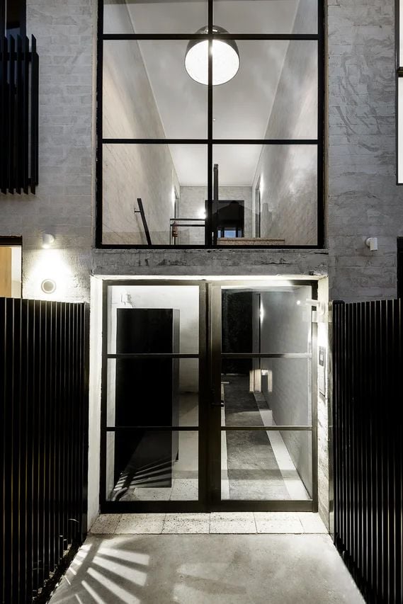 Vogue Style Living In A Well-Connected Location
