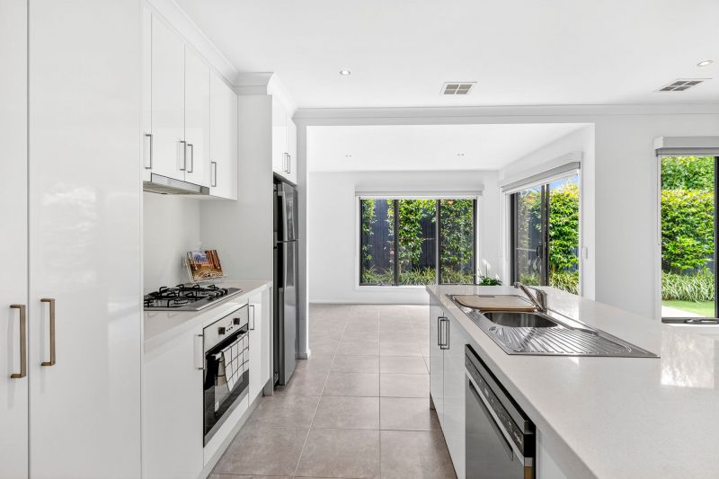 20b Roebourne, Ocean Grove VIC 3226