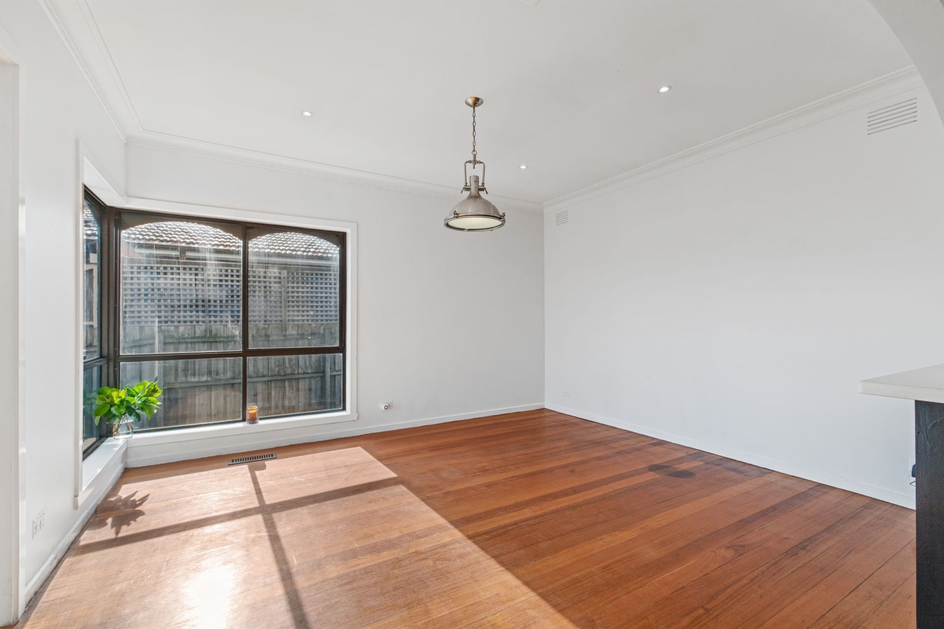 Stylish Family Living in a Prime Thomastown Location