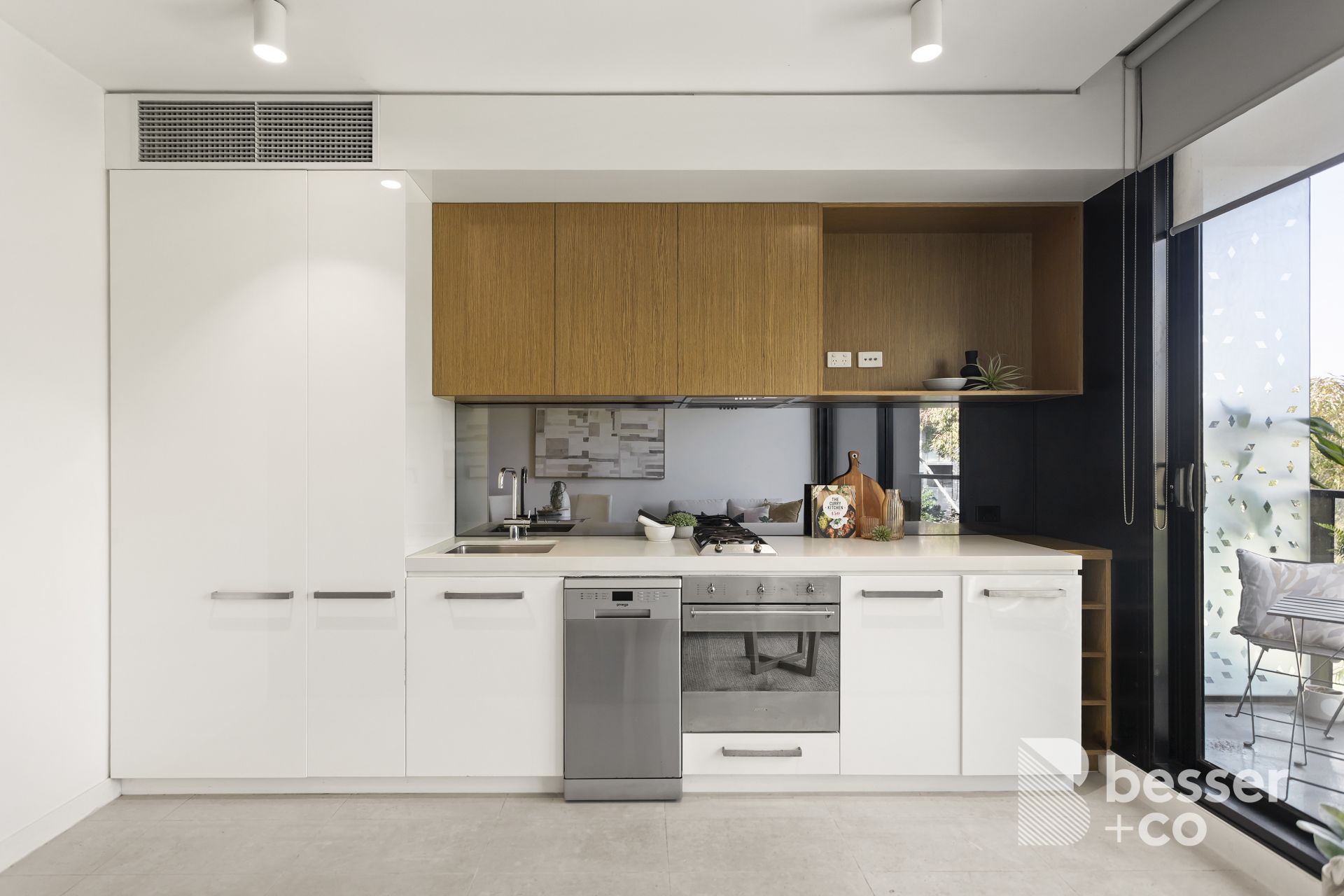 307/3 Clara Street, South Yarra - Thumbnail 6