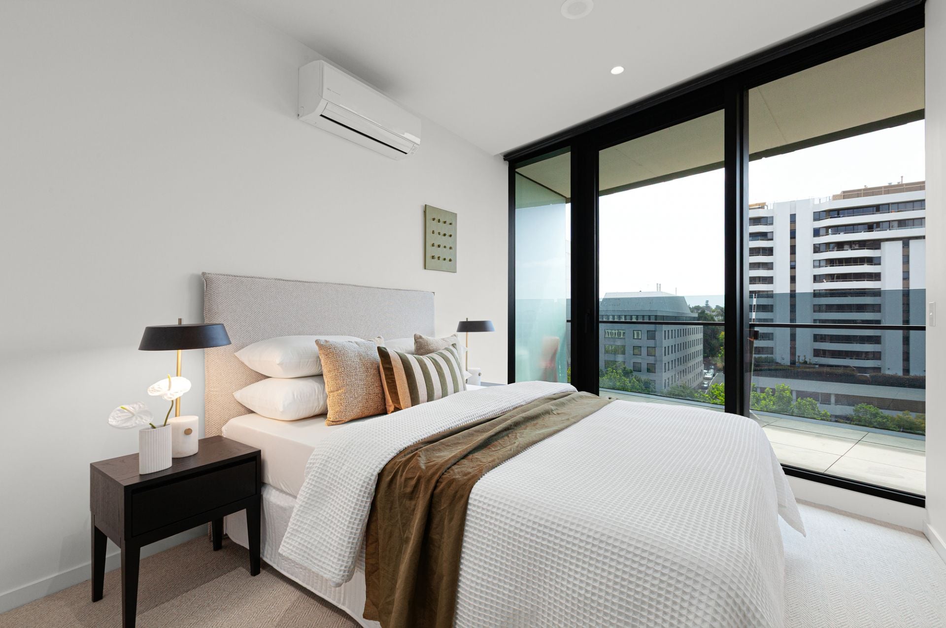709/450 St Kilda Road, Melbourne, Melbourne - Thumbnail 5