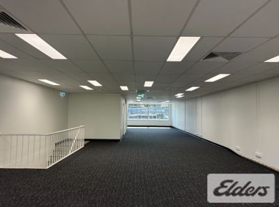 LIGHT FILLED OFFICE WITH 3 EXCLUSIVE CAR PARKS!