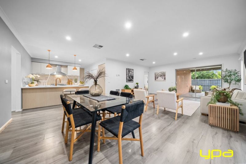 20 Riverstone Boulevard Clyde North VIC, Clyde North - Thumbnail 4