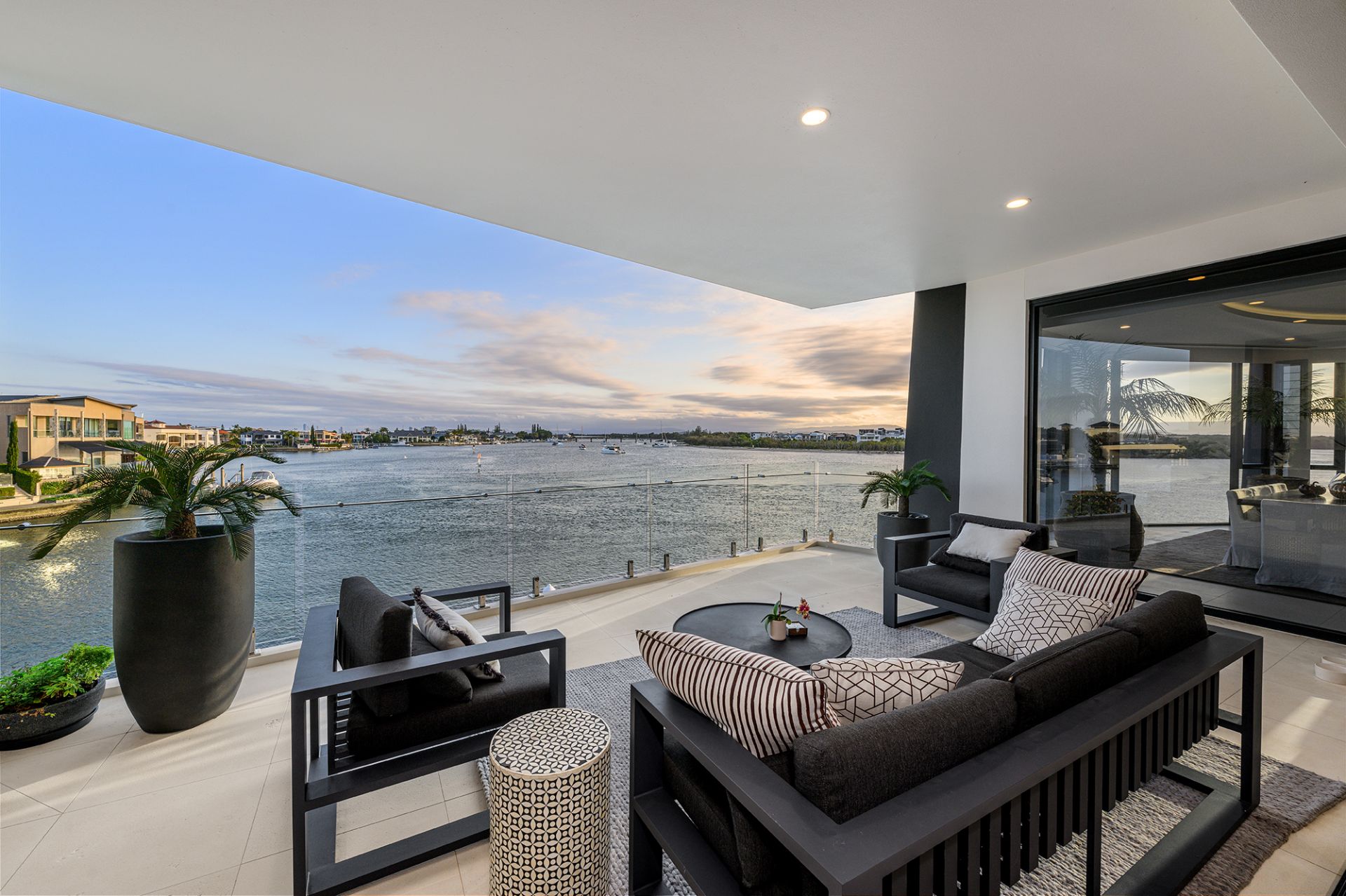 26 Hampton Court, Sovereign Islands - Thumbnail 8