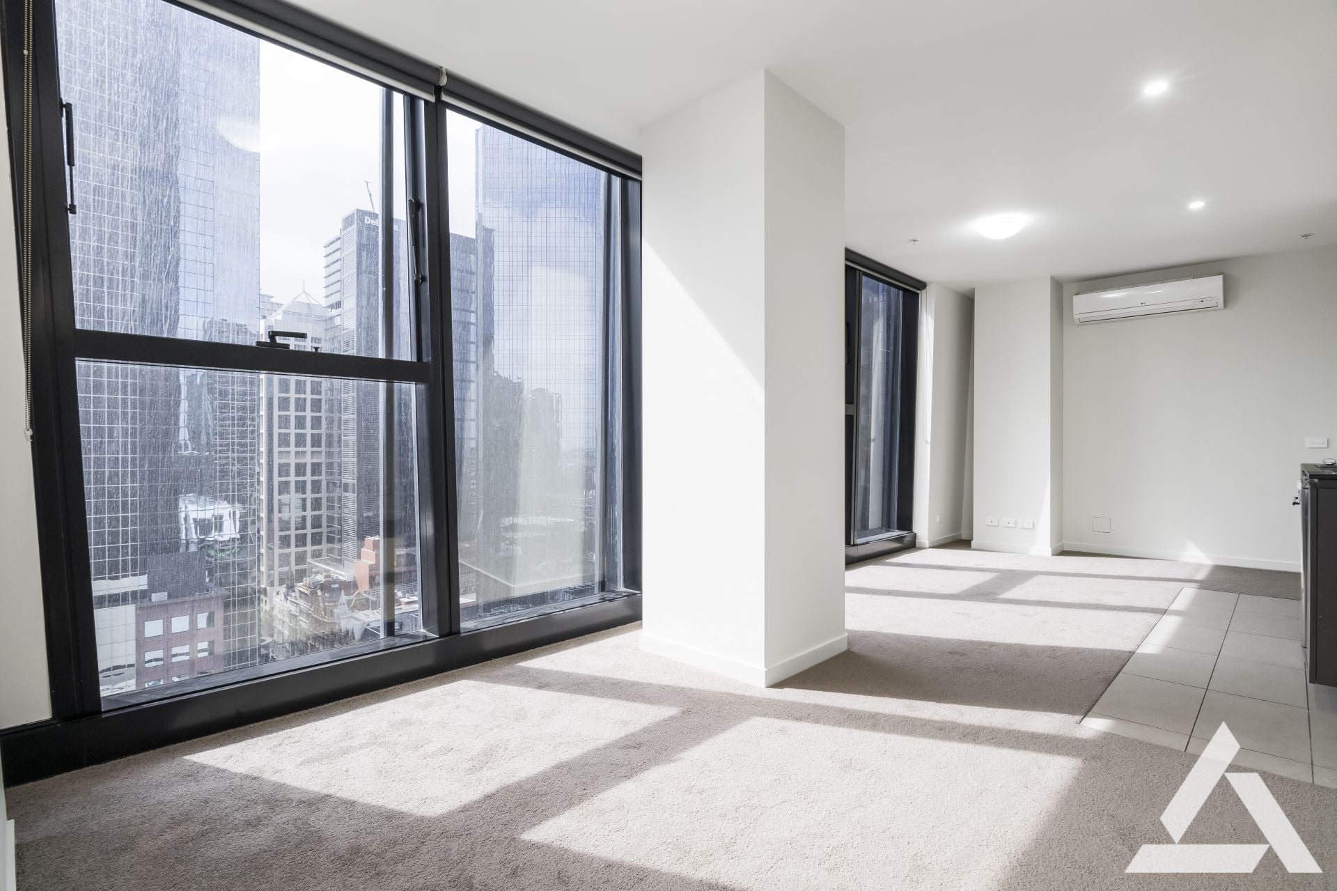 2305/568 Collins Street Melbourne, Melbourne - Thumbnail 2