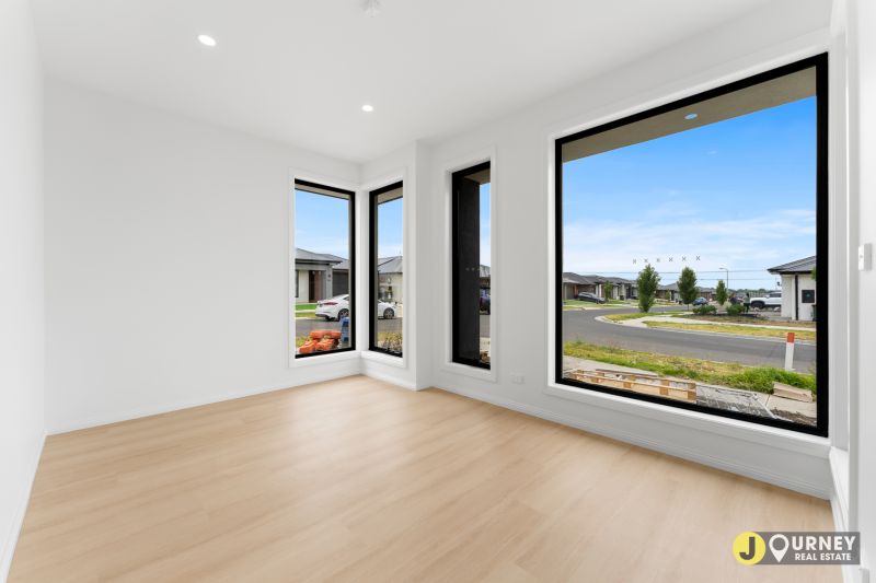 2 Spinosa Road, Sunbury VIC, Sunbury - Thumbnail 3