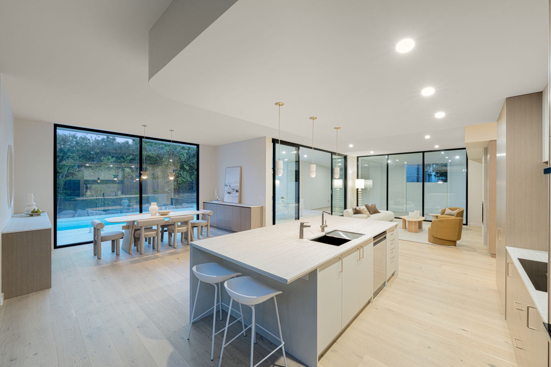 2 Holloway Road, Sandringham, Sandringham - Thumbnail 2