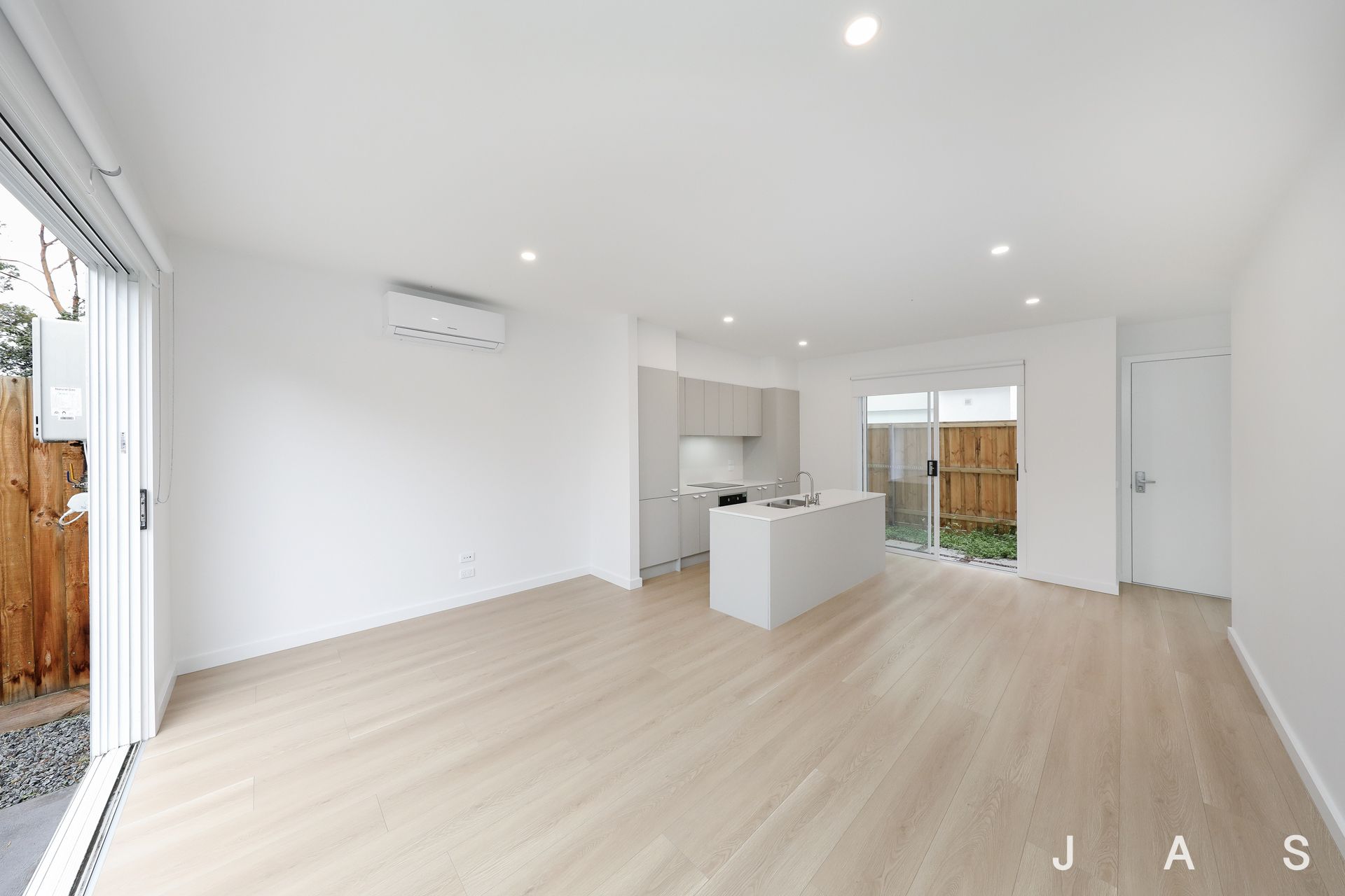 2/71 Cypress Avenue Brooklyn VIC, Brooklyn - Thumbnail 3
