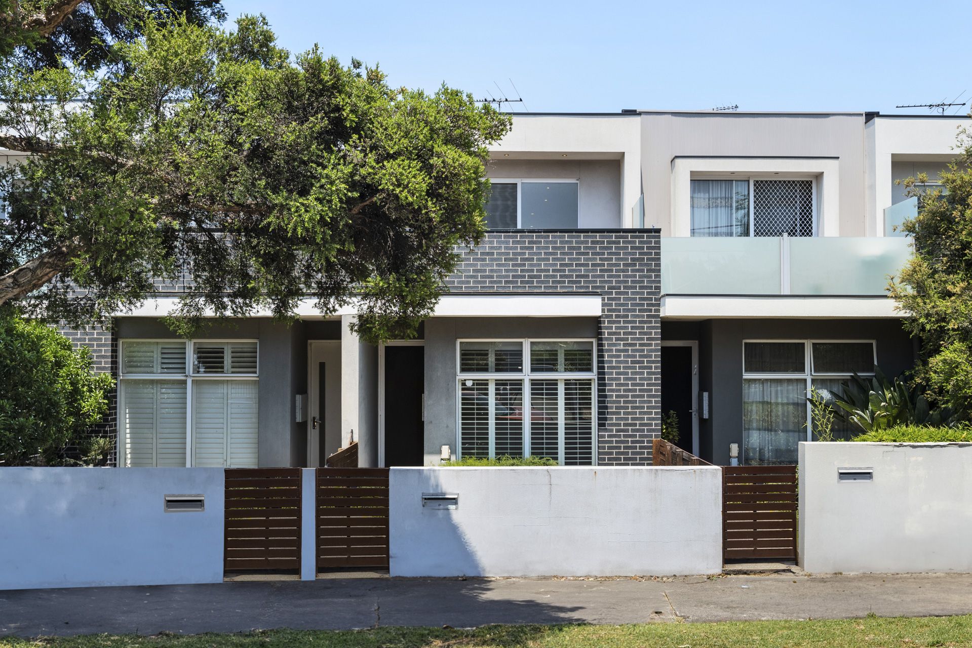 Stylish Two-Bedroom Townhouse in Prime Preston Location