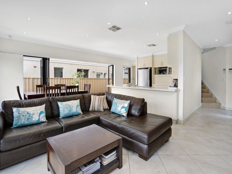 52B Burleigh Avenue, CARINGBAH, Caringbah - Thumbnail 2
