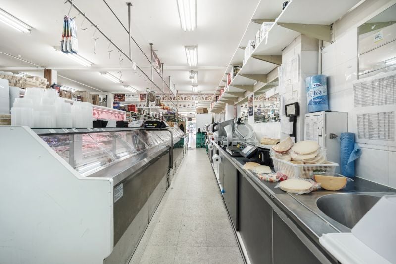 296 Station Street, Lalor