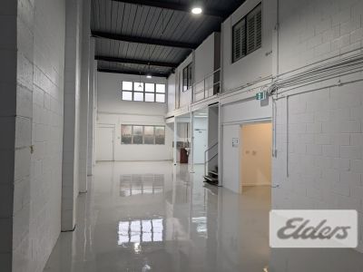 NEWLY REFURBISHED OFFICE/WAREHOUSE IN WOOLLOONGABBA!