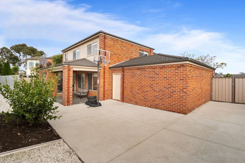 16 Cascade Crescent, Epping