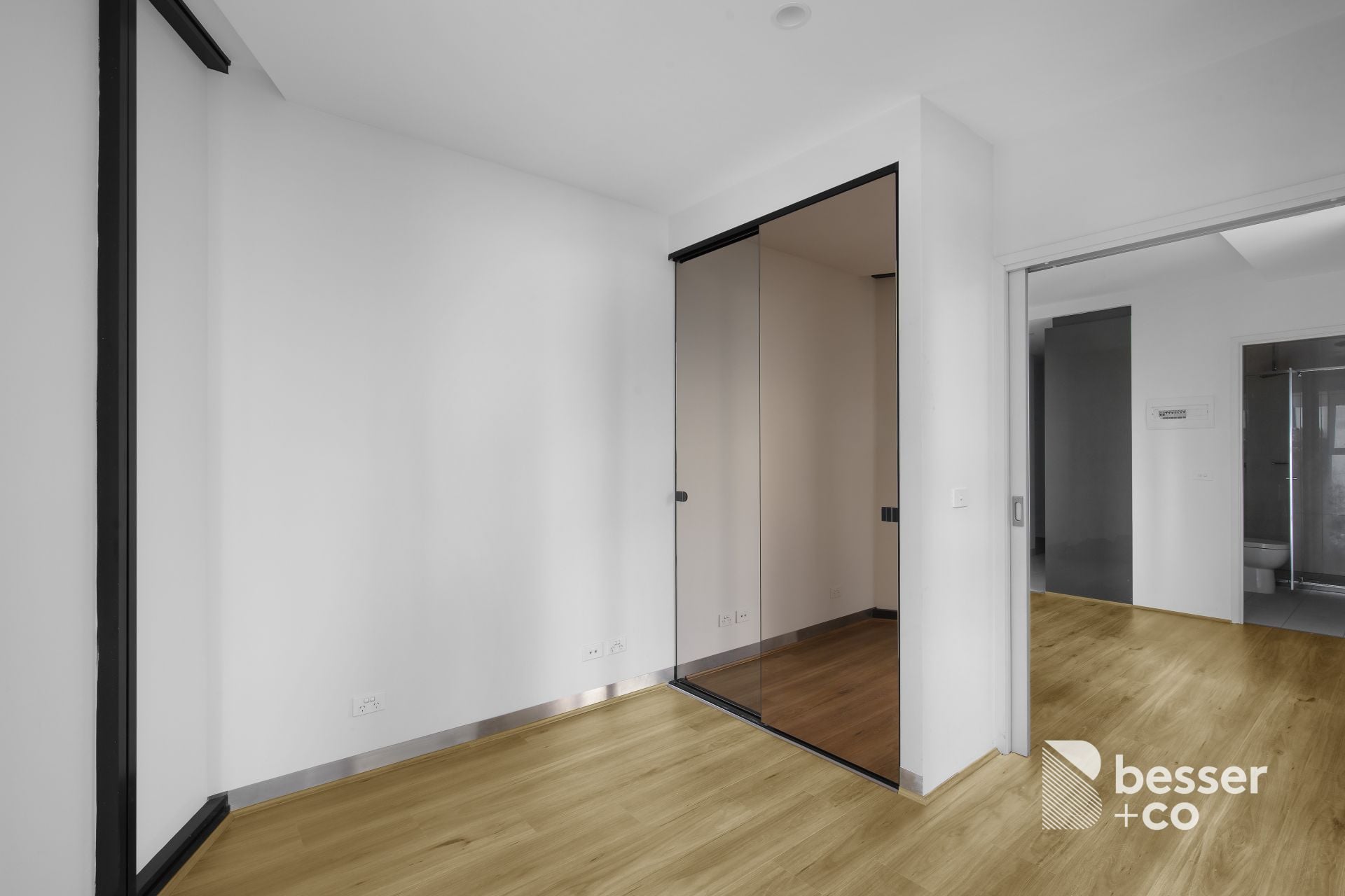 902/33 Clarke Street, Southbank - Thumbnail 7