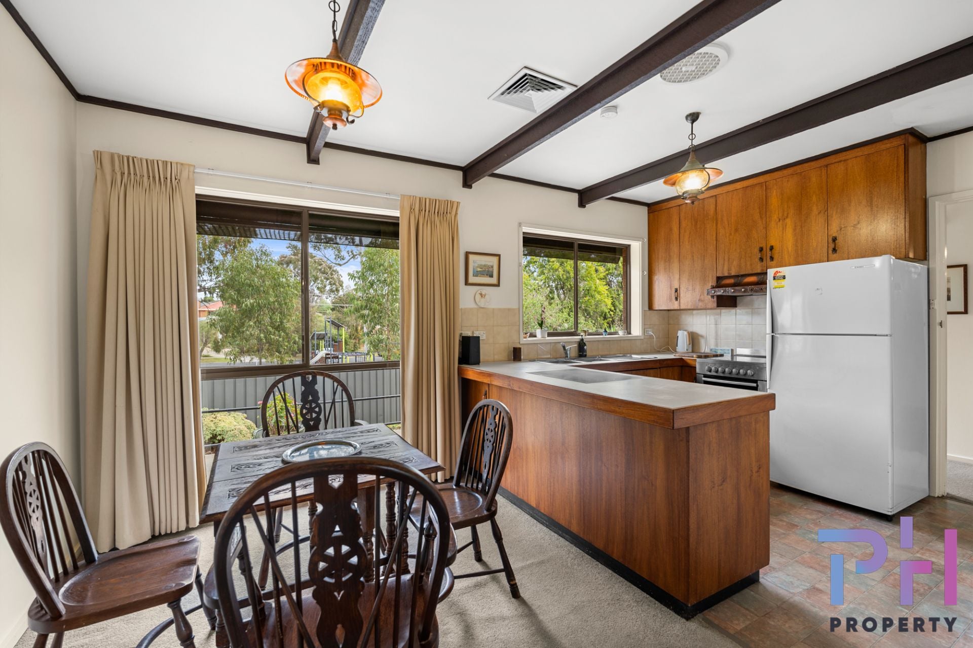 24 Button Street Strathdale VIC, Strathdale - Thumbnail 2