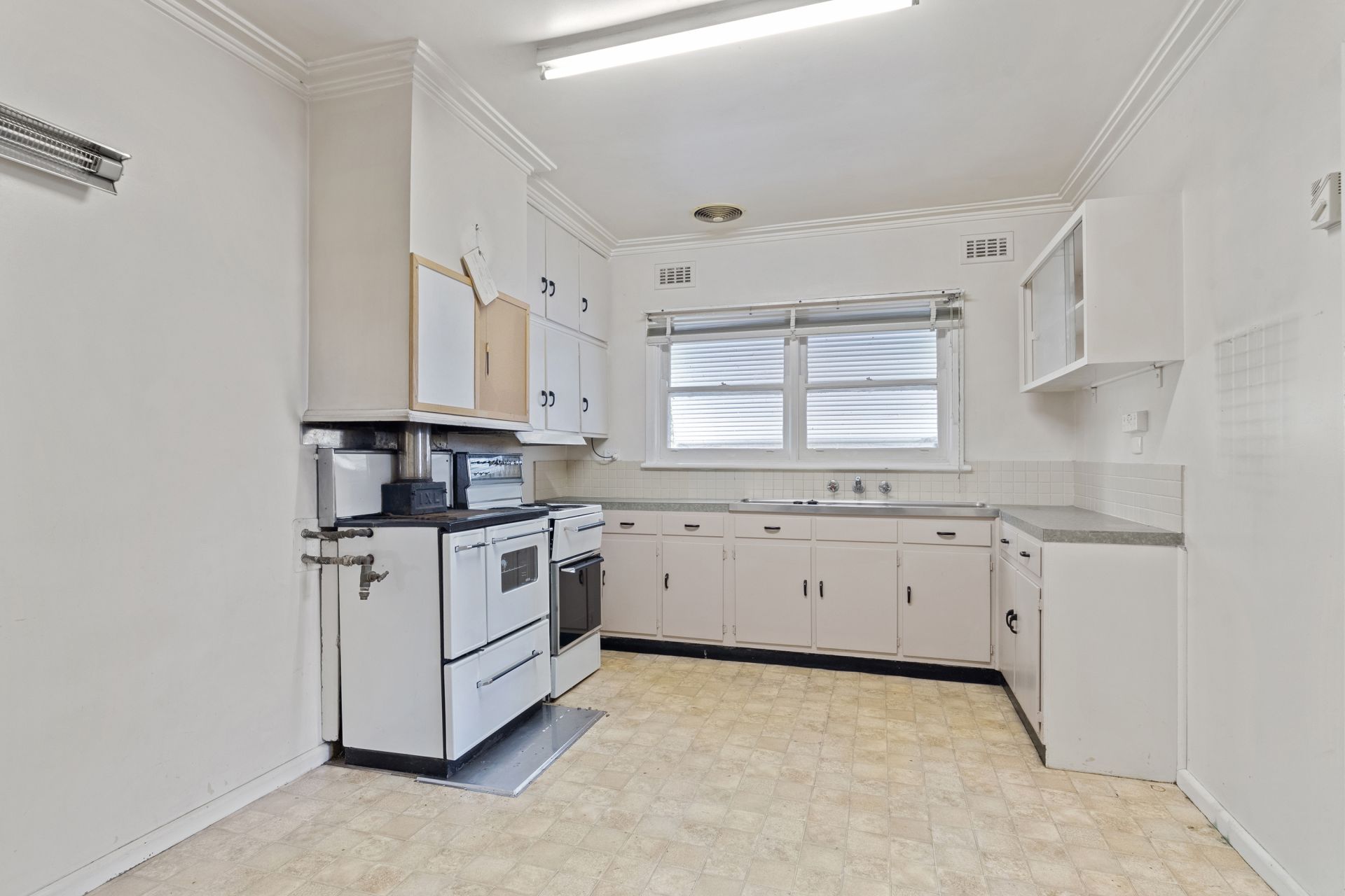 219 Breen Street Golden Square VIC, Square - Thumbnail 4
