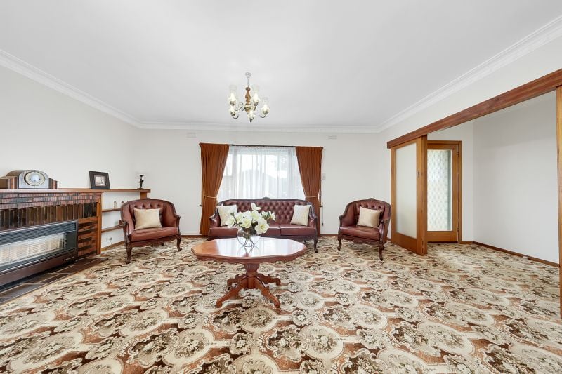 15 Elliot Street, Reservoir