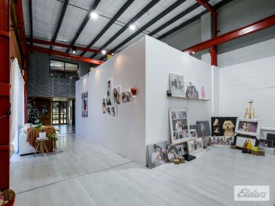 REFURBISHED CREATIVE OFFICE SPACE OFF STANLEY STREET!