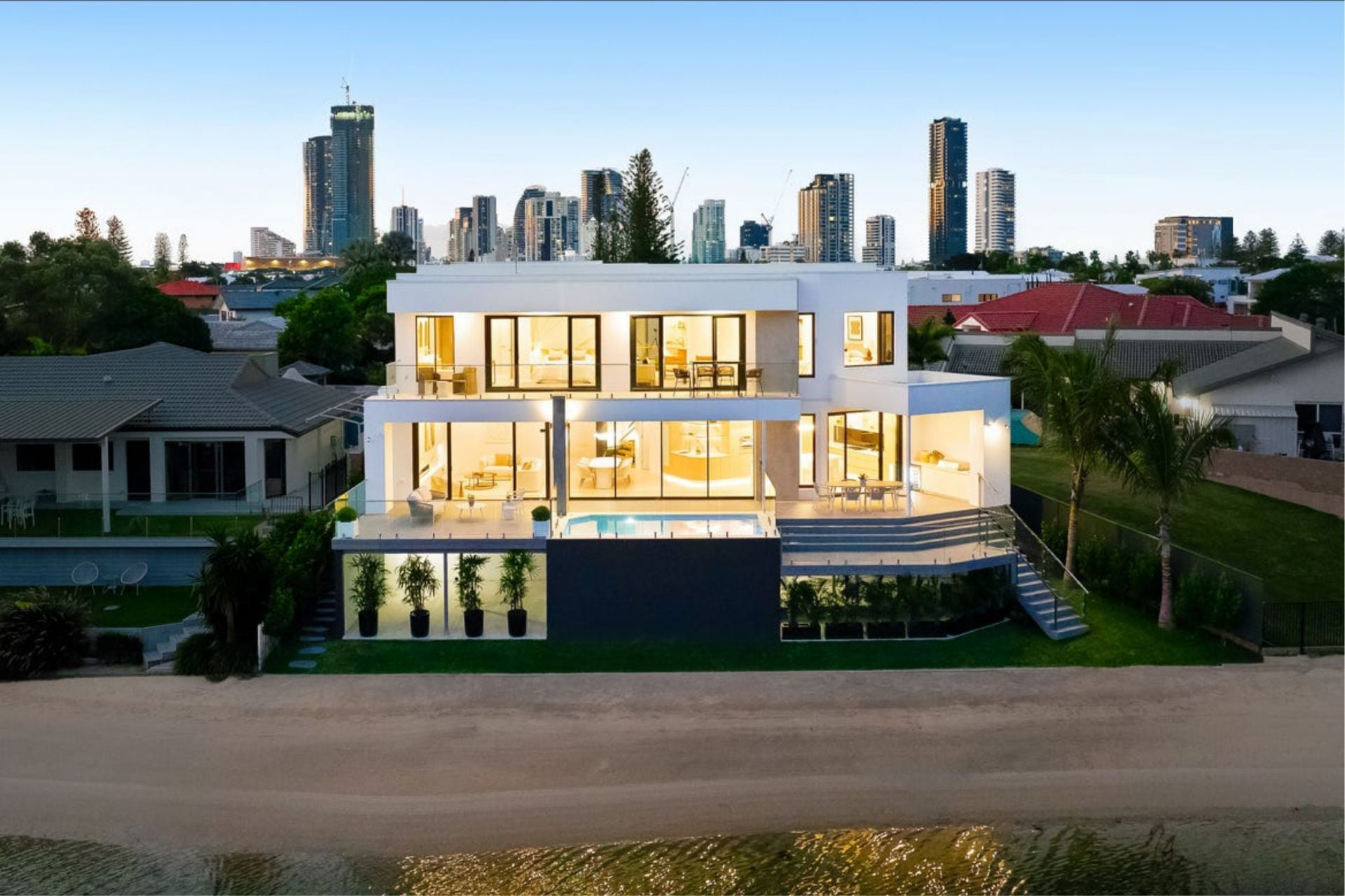 54 Gretel Drive, Mermaid Waters - Thumbnail 5