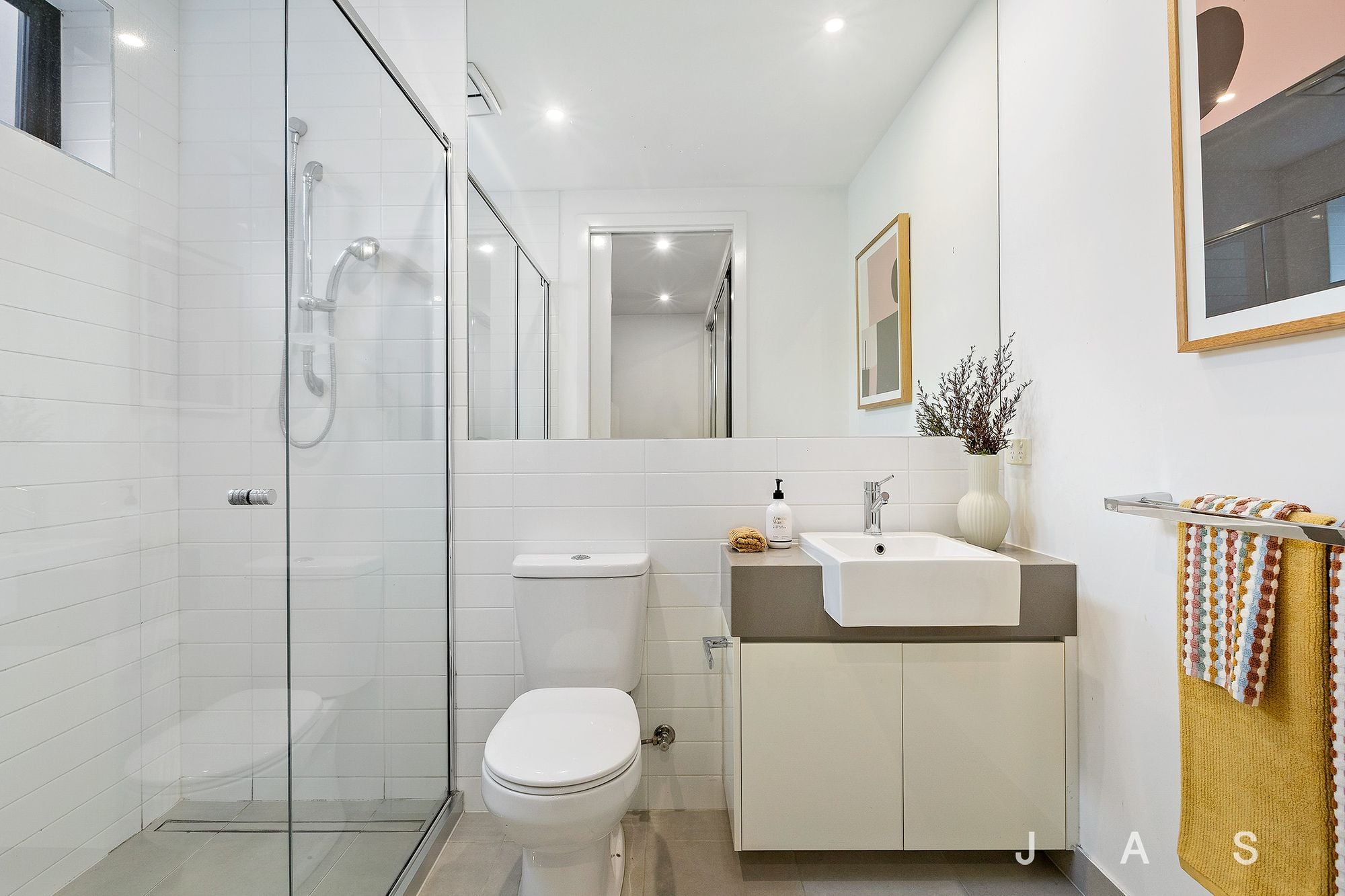 2/25 Somerville Road Yarraville VIC