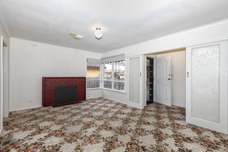 16 Avondale Road, Lalor