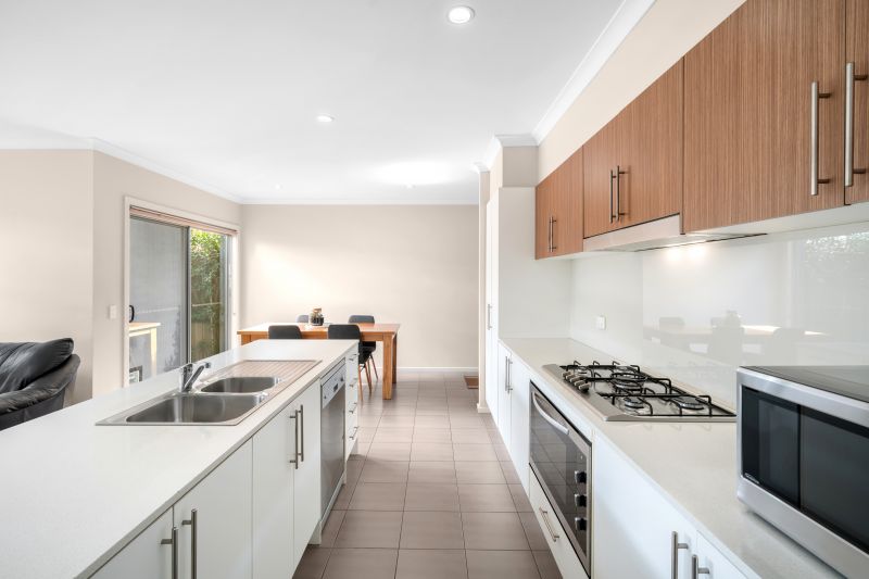9 Carlow Walk, Lalor