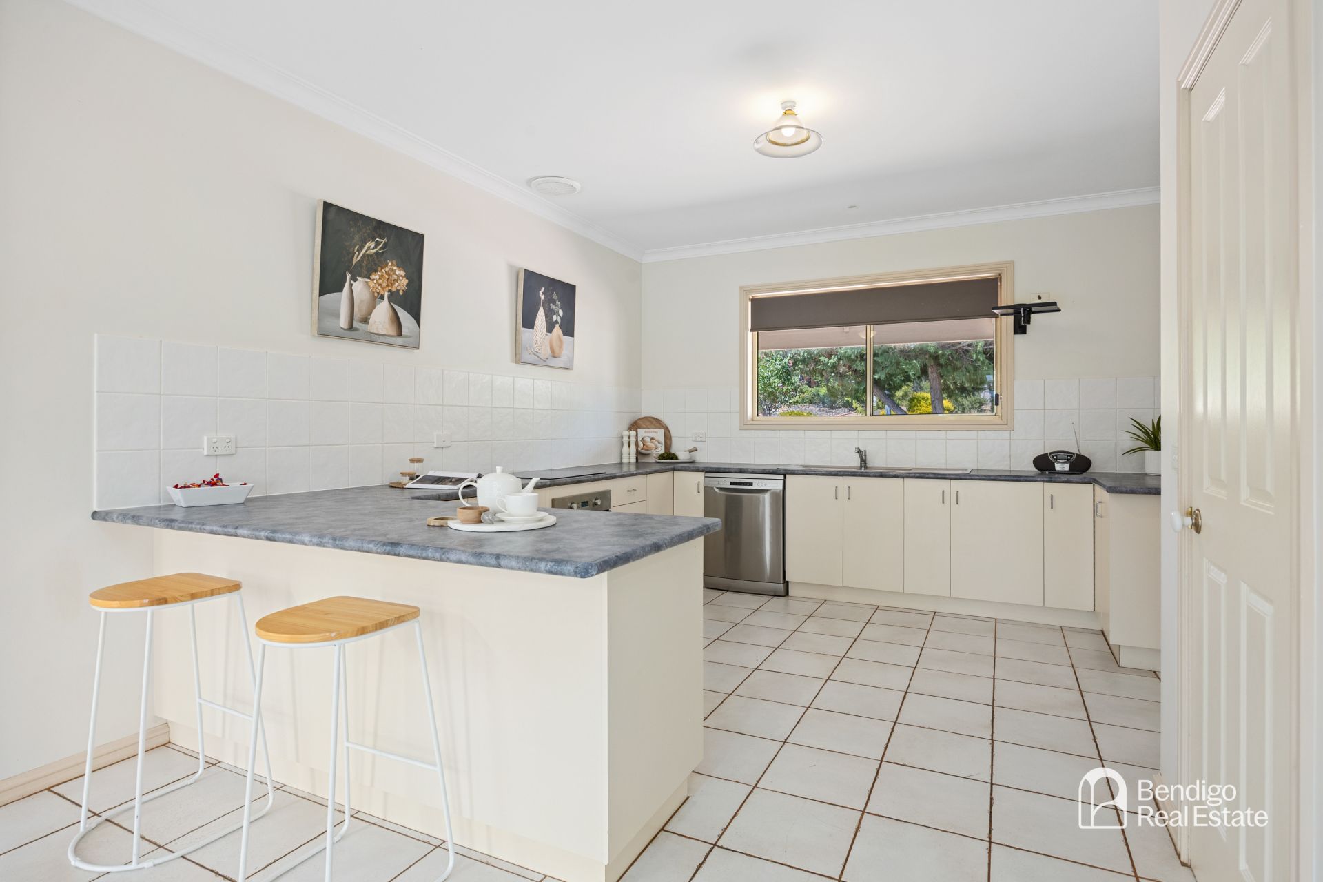 15 Michelle Drive Maiden Gully VIC, Gully - Thumbnail 4