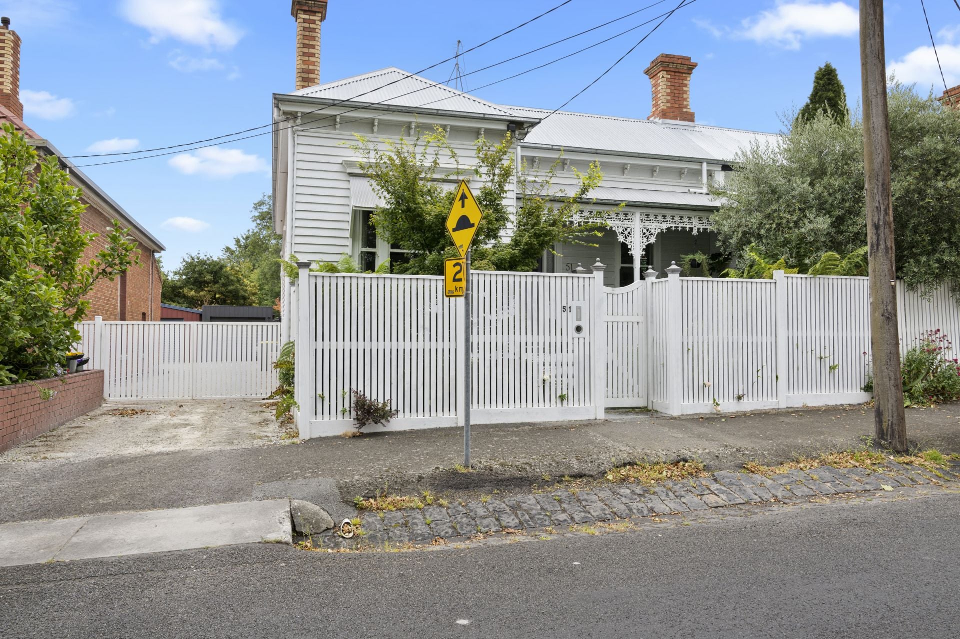 51 Loch Avenue, Ballarat Central, Ballarat Central - Thumbnail 2