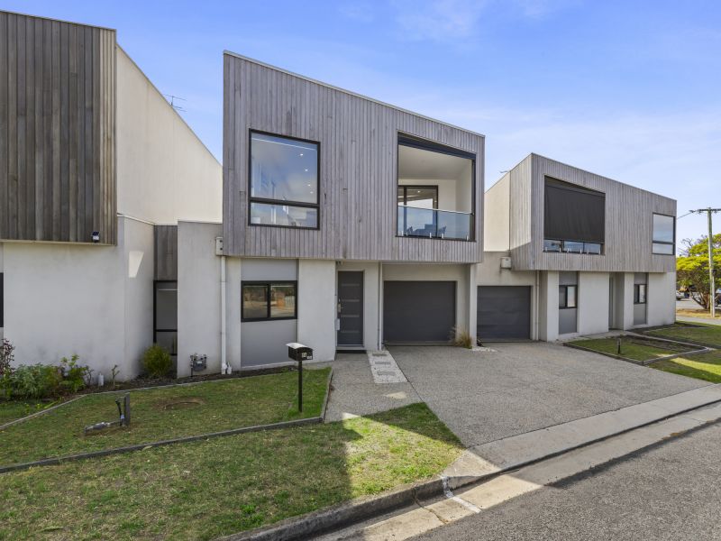 8A Rudd Avenue, Torquay VIC 3228