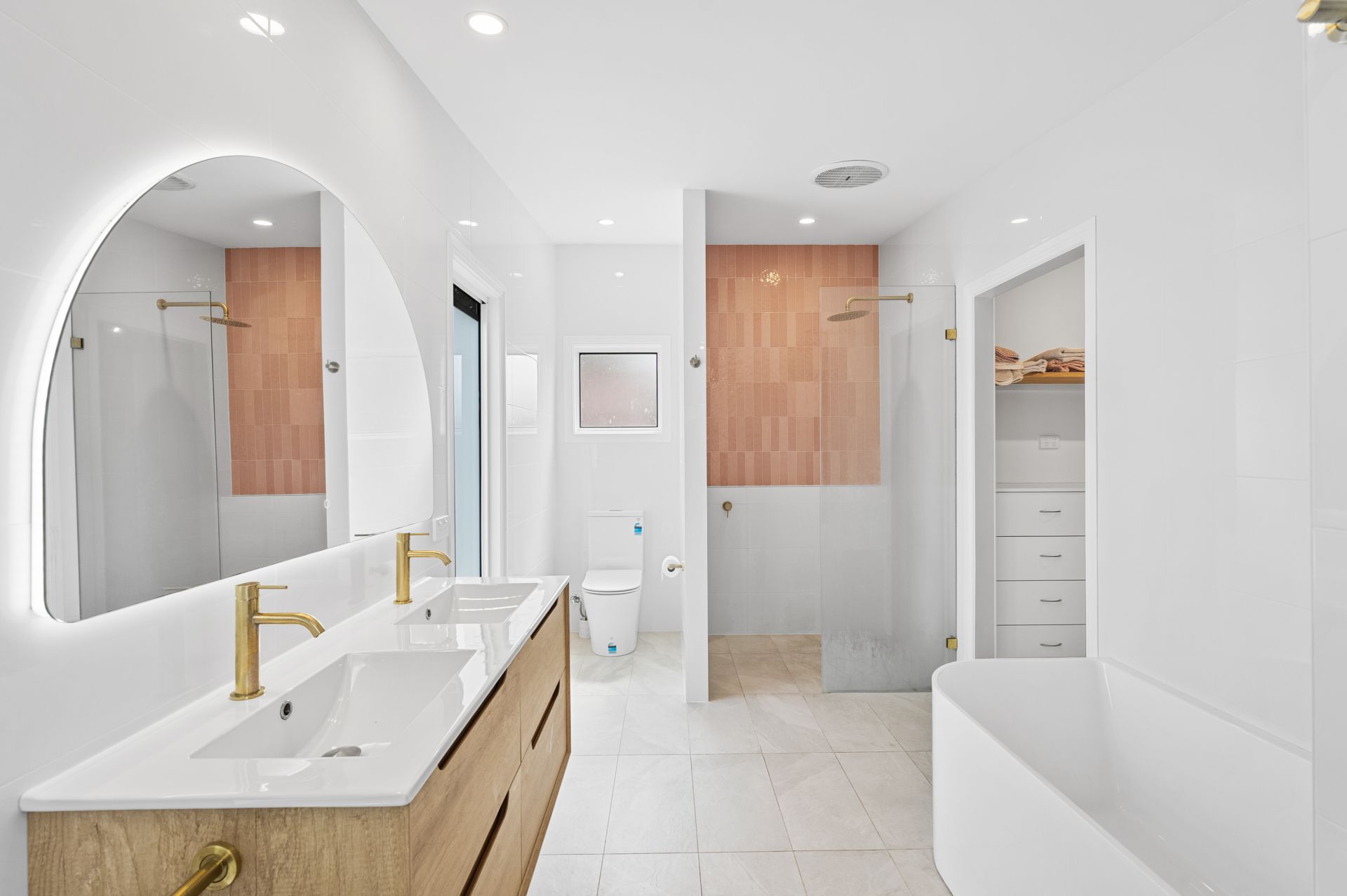 2 Bluebell Avenue, Berkeley Vale, Berkeley Vale - Thumbnail 8