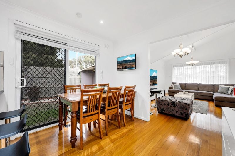 16 Savannah Crescent, Epping