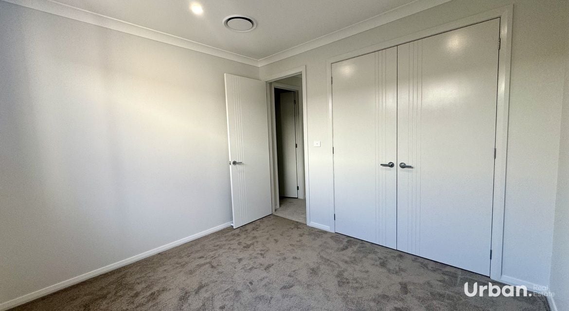 Oran Park 6 Chesterman Loop