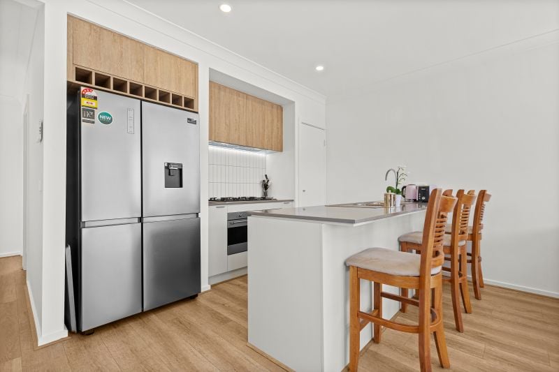 17 Versailles Walk, Wollert