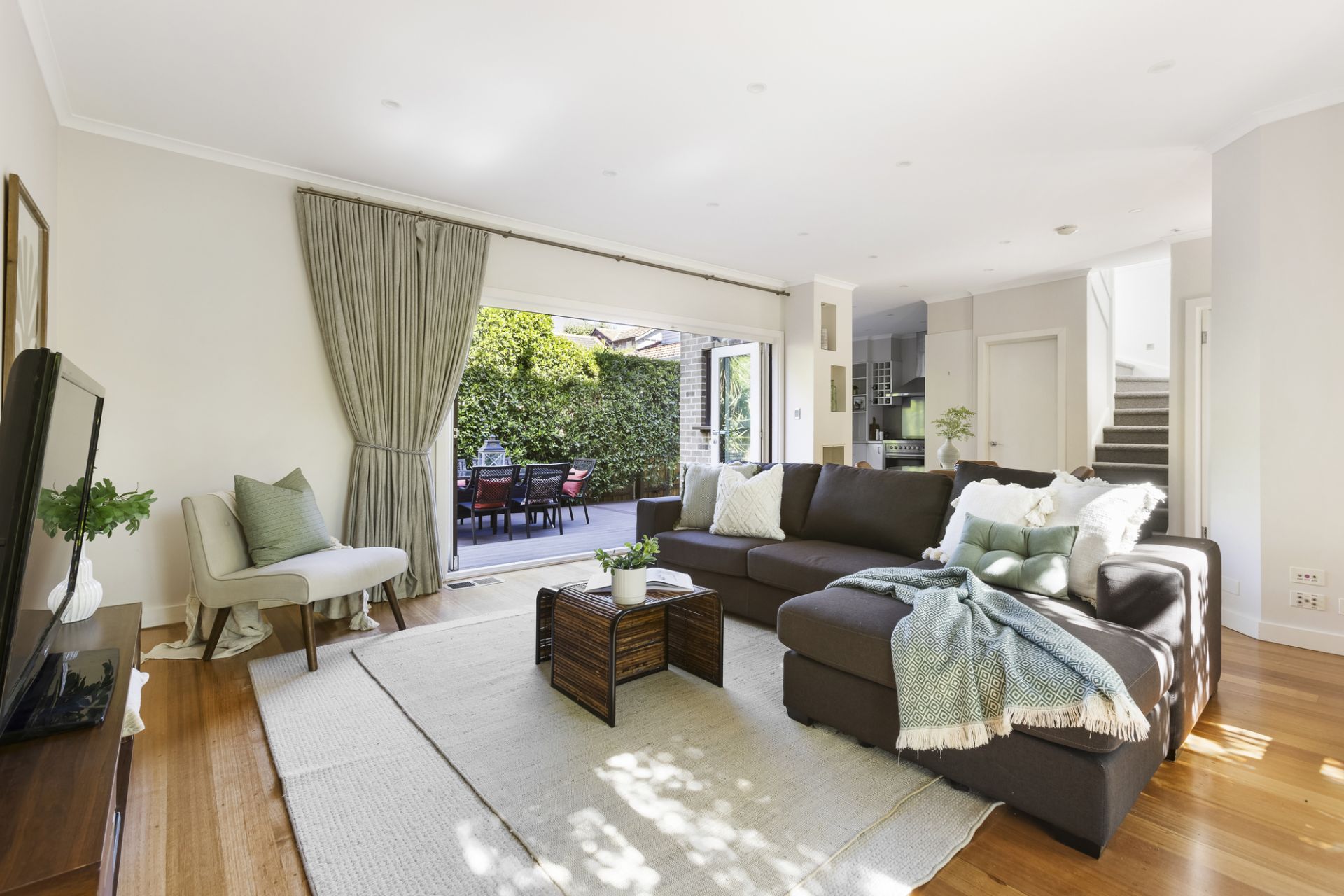 74 Gardiner Parade, Glen Iris, Glen Iris - Thumbnail 2
