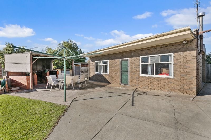 16 Blackwood Street, Lalor