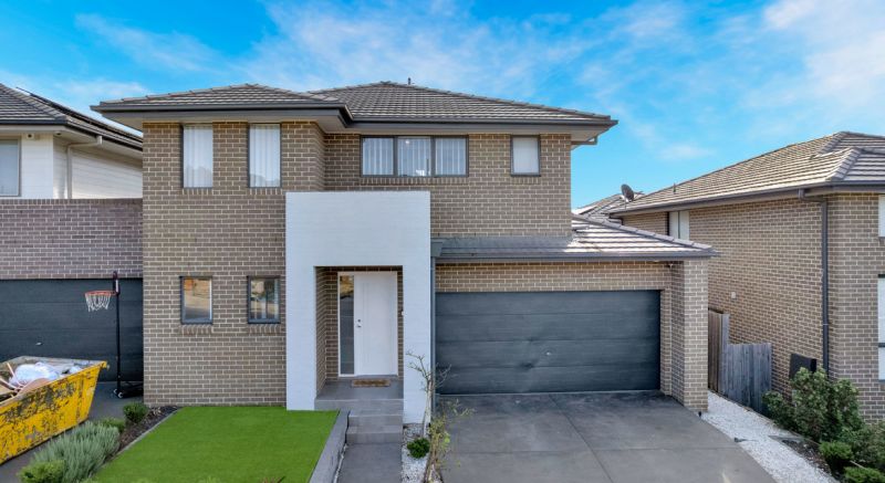 64 Ingleburn Gardens Drive