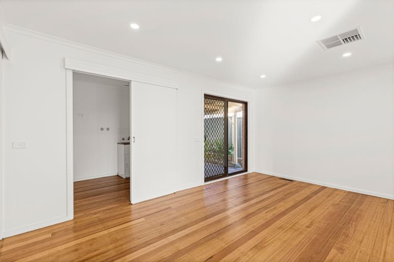 5 Mawson Close, Mill Park