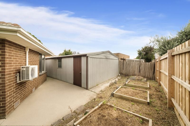 2 Glebe Place, Thomastown