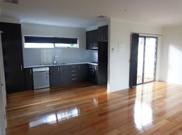 2-Bedroom Unit in Convenient Heidelberg West Location