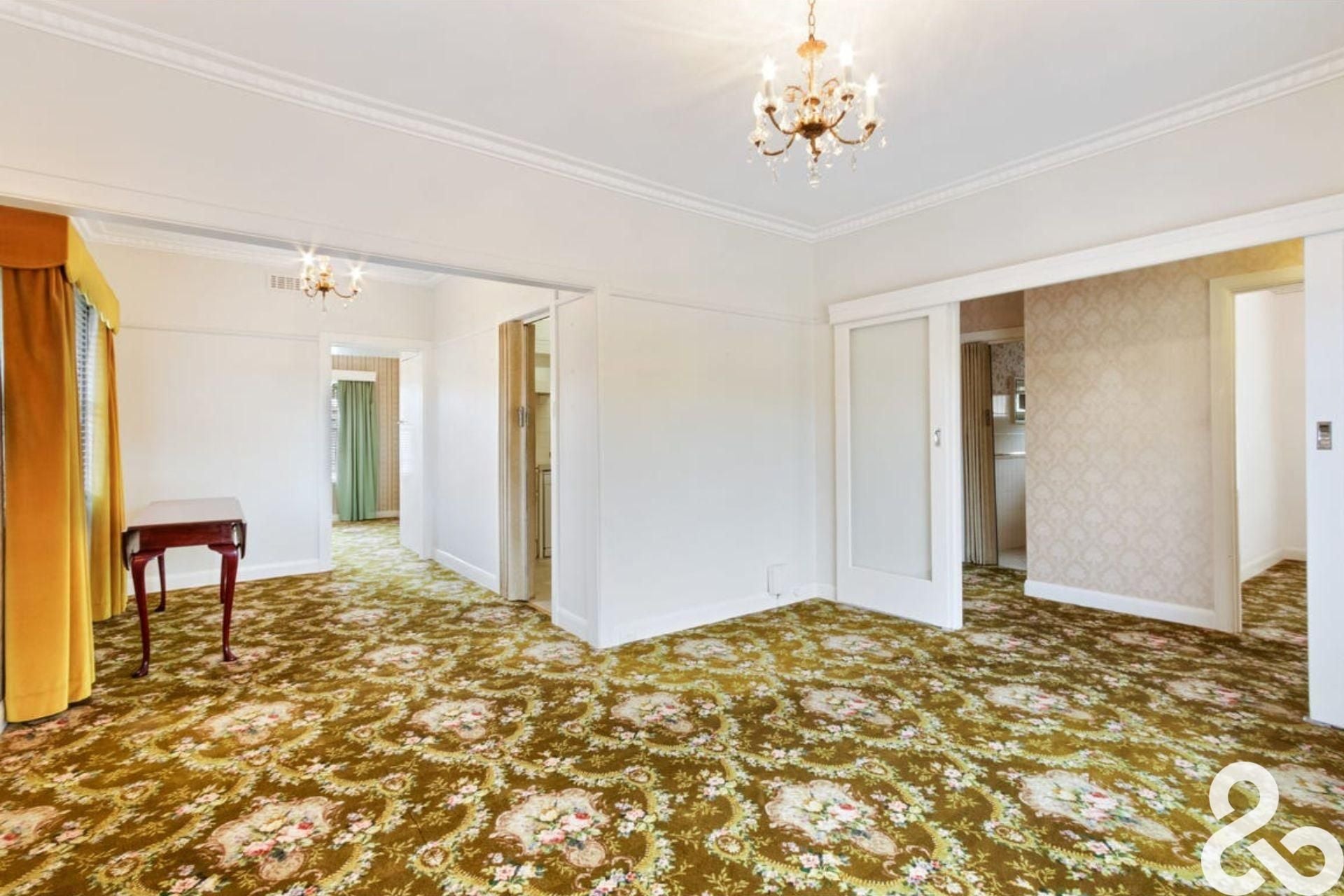 Original Gem with Separate Studio or Office space!