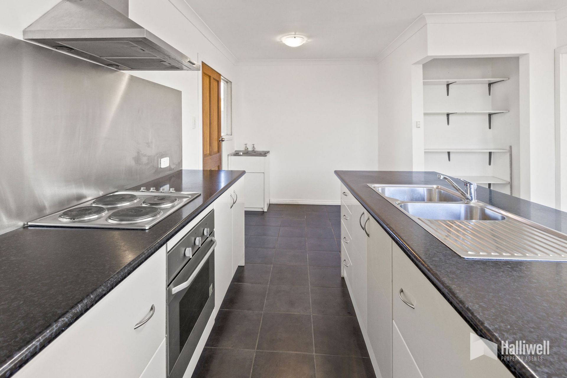 2 Kiah Place, East Devonport, East Devonport - Thumbnail 4