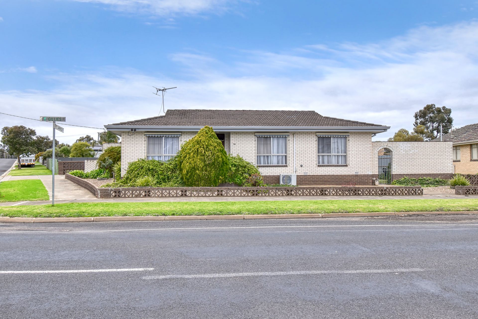 58 Gillies Street, Maryborough - Thumbnail 2