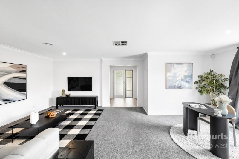 3 Streeton Avenue, Caroline Springs