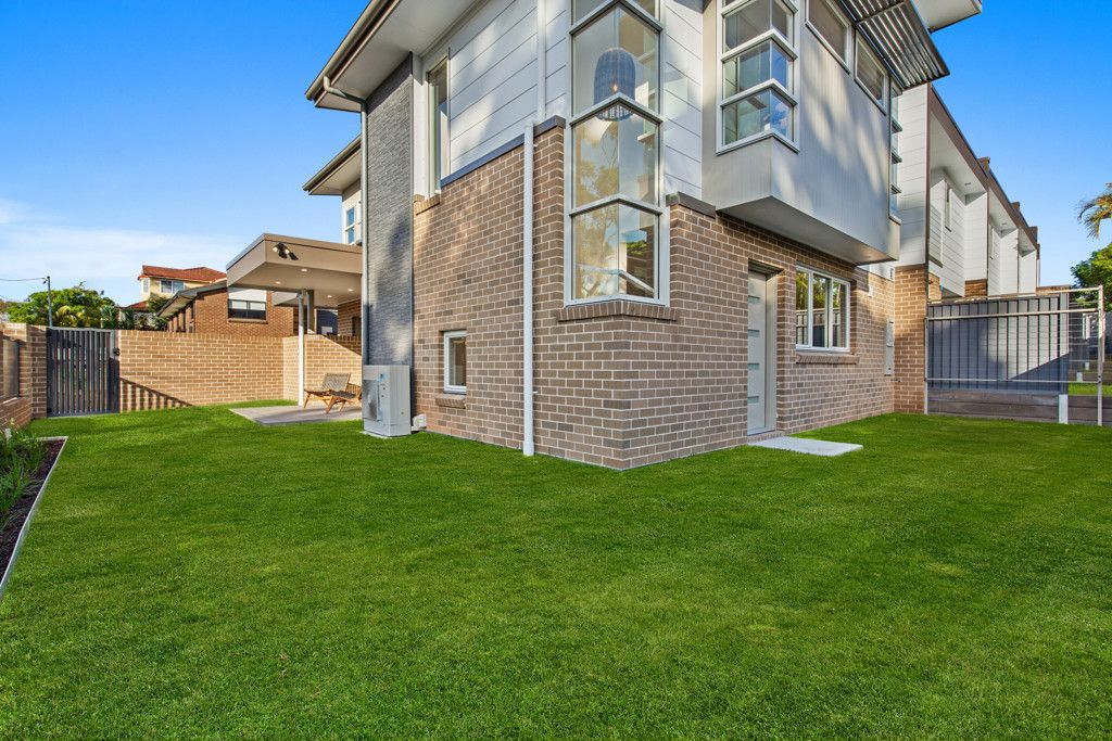 1/99 Yathong Road CARINGBAH 2229