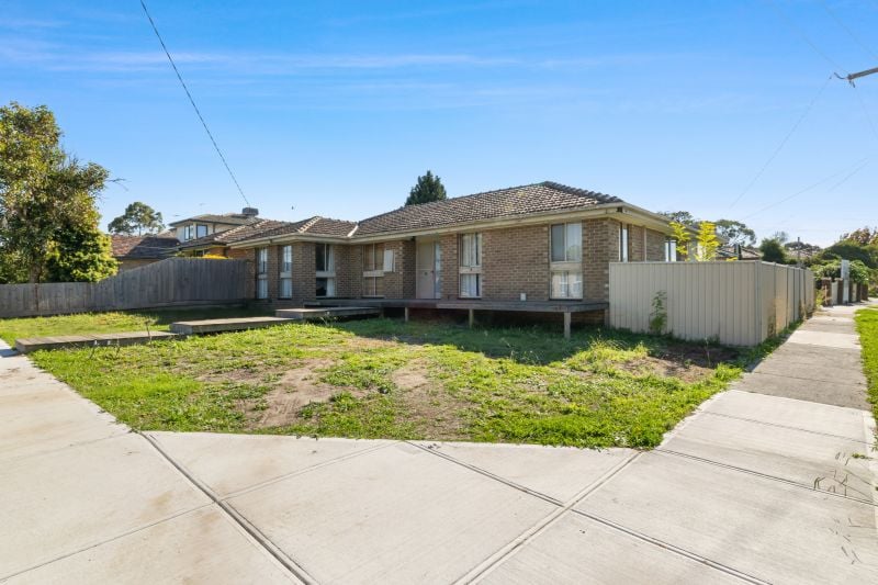 8 Allan Avenue, South Morang