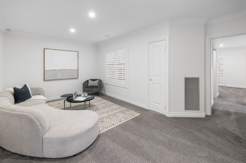 12 Lake Eyre Place, Caroline Springs