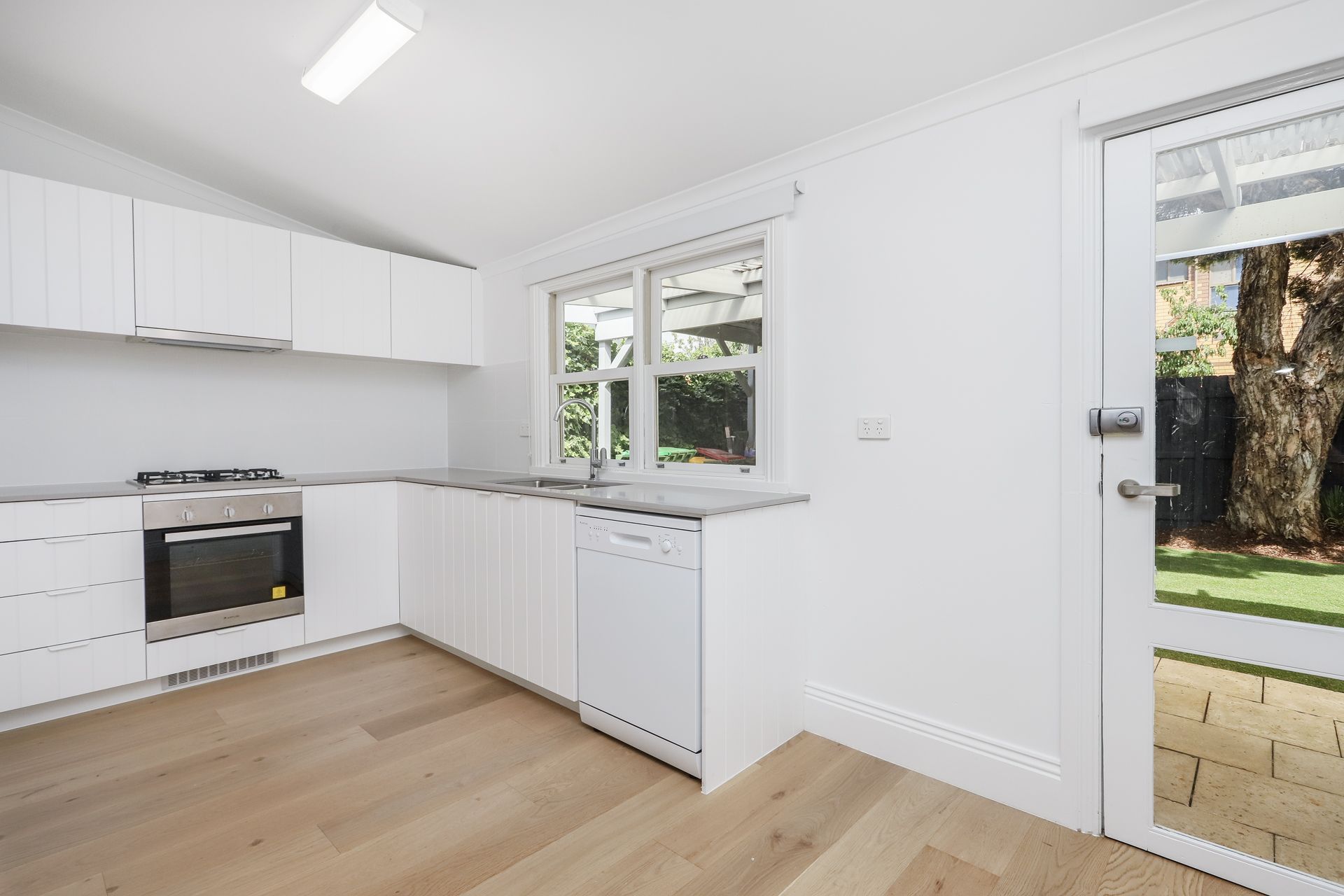 58 Windsor Street Seddon VIC, Seddon - Thumbnail 4