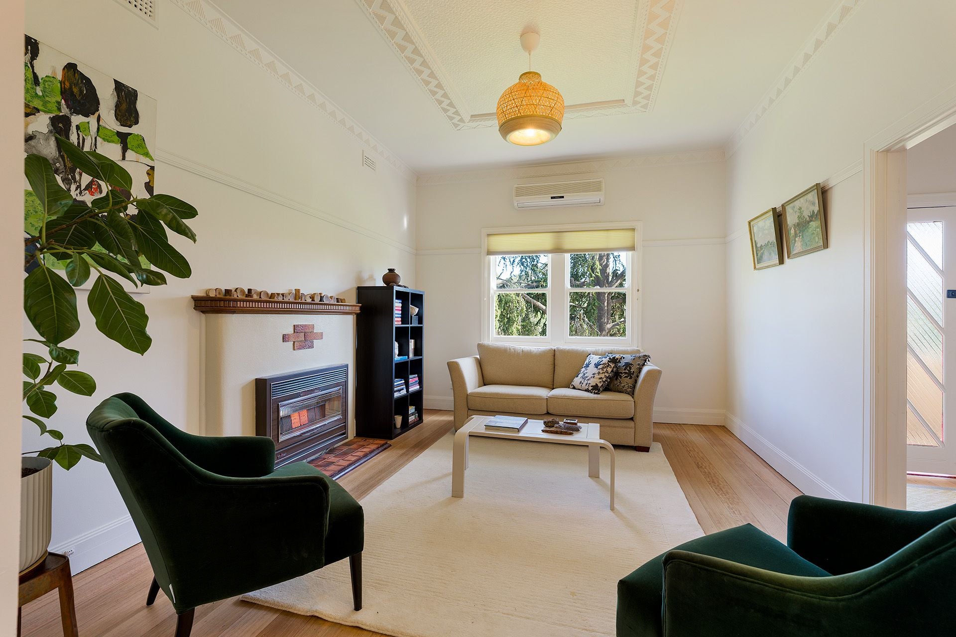 1 Moscript Street, Campbells Creek - Thumbnail 4