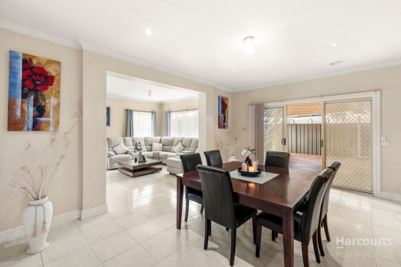 17 Carinya Boulevard, Burnside